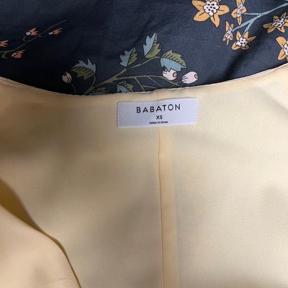 Aritzia pale yellow wrap dress - Picture 2 of 3